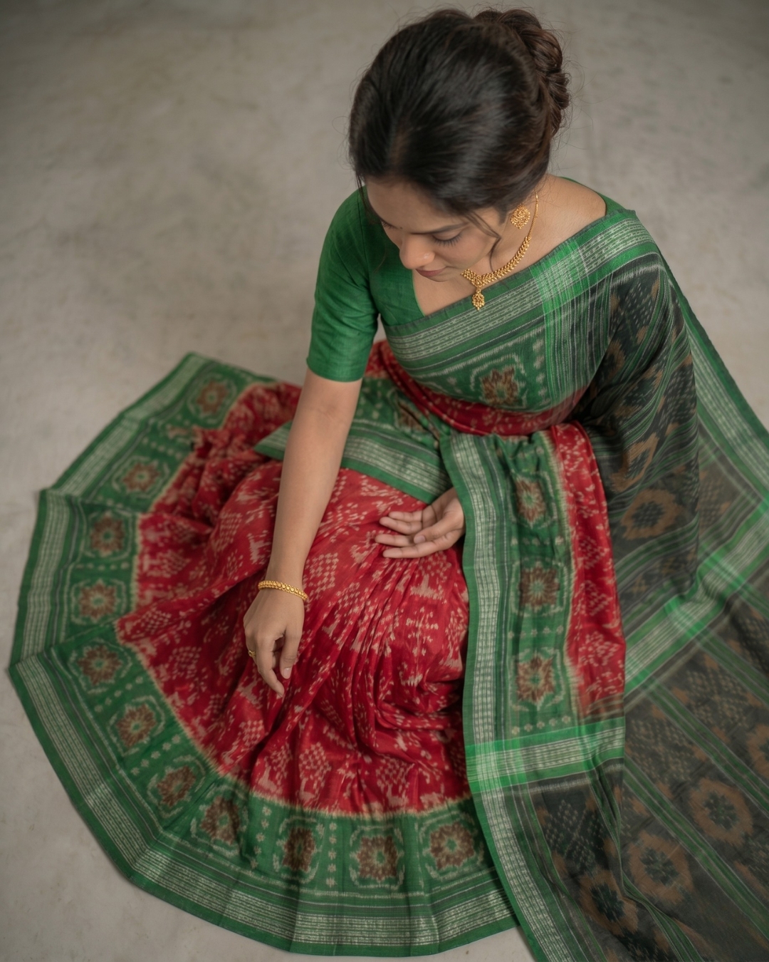Premium Red and Green Sambalpuri Cotton Silk Ikat Saree | Authentic Handloom For Women's Festive Wear - Image 4